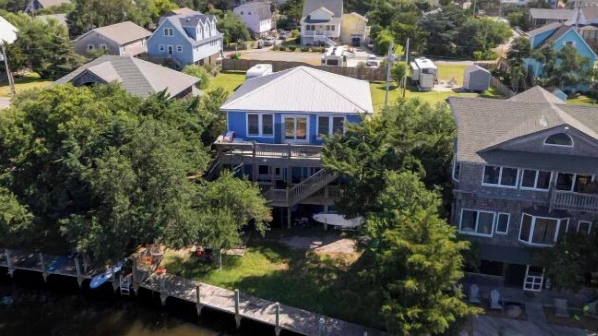 Ocracoke House | Paws and Relax: Pet Friendly, Canalfront with boat dock