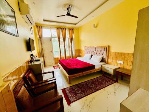 Dharampur Apartment | PC Kunj Kasauli hills Homestay Kanda-Gandhol