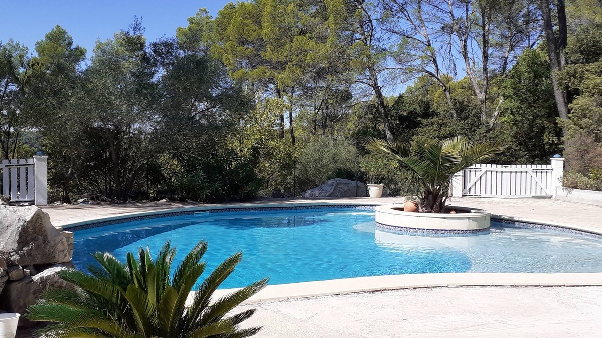 Entrecasteaux House | Peace and relaxation in green Provence