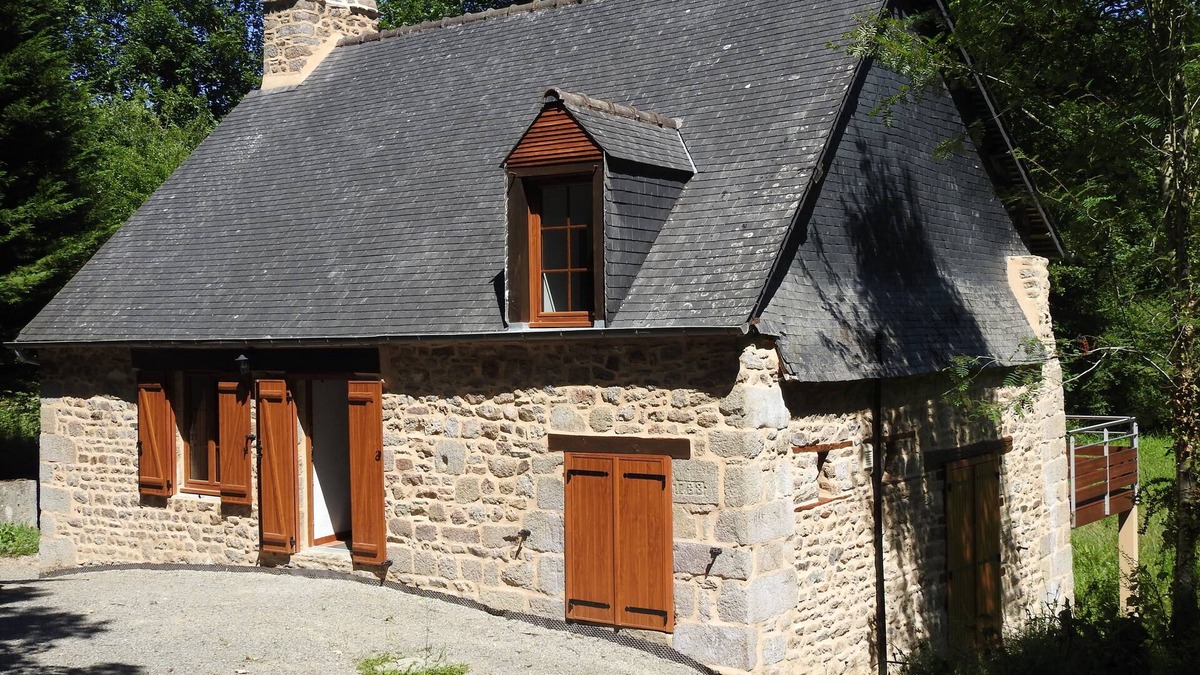 Bazouges-la-Perouse Cottage | Peace and Tranquility at L'Etang
