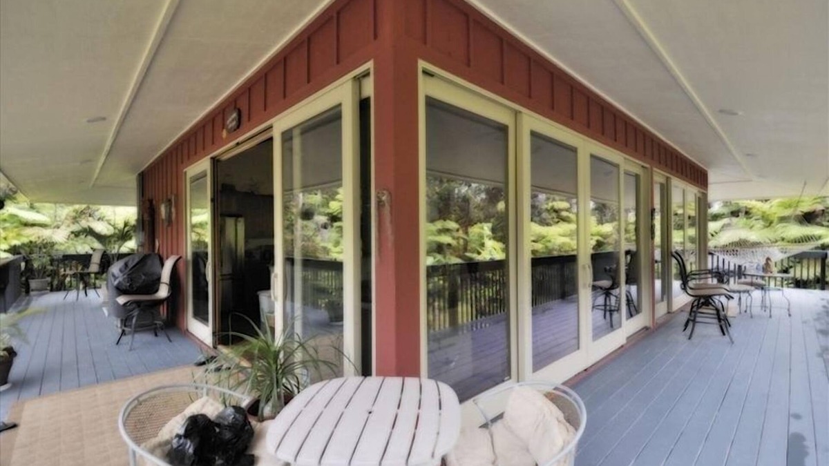 Ohia Estates House | ~Peace and Tranquility in rain-forested Volcano on luxurious property ~