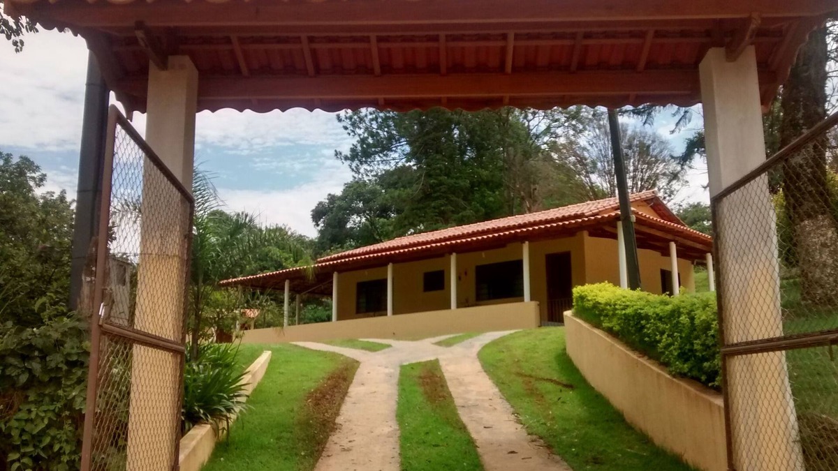 Socorro House | peace and tranquility with practicality, house just 100 meters from local shops