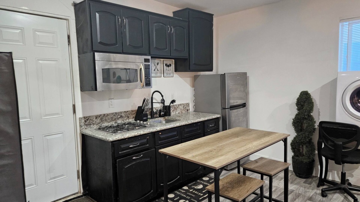 Harbor Gateway North Apartment | Peace and Zen