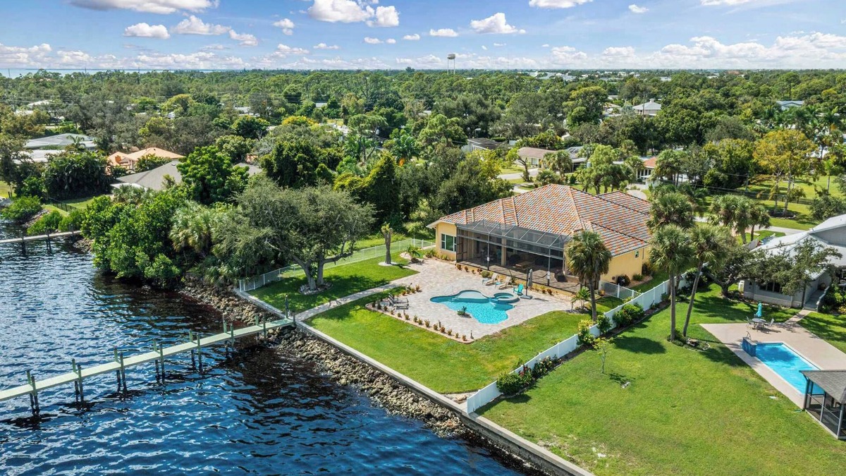 Charlotte Harbor House | Peace River Waterfront Luxury Living - 5-BD w Pool