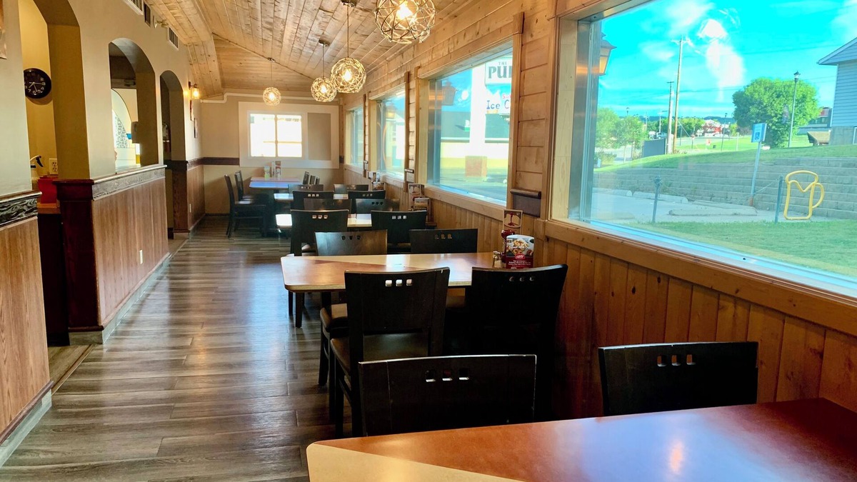 Peace River Hotel | Peace Valley Inns