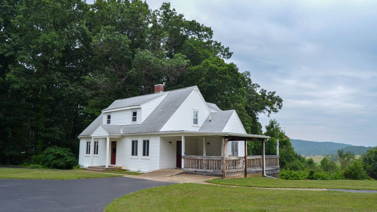 Waynesboro House | Peacefield: Farmhouse in the Shenandoah Valley