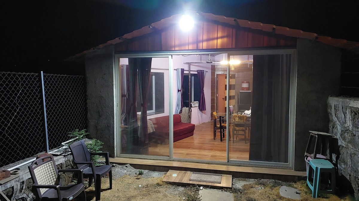 Amarnath House | Peaceful 1-bedroom family-friendly Pet-friendly farmhouse in Dodhani, New Panvel