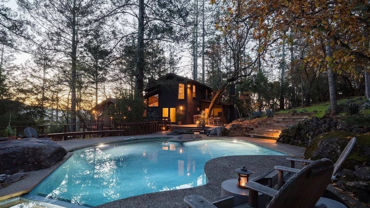 Santa Rosa House | Peaceful 10 acre nature retreat nestled in the treetops of Sonoma