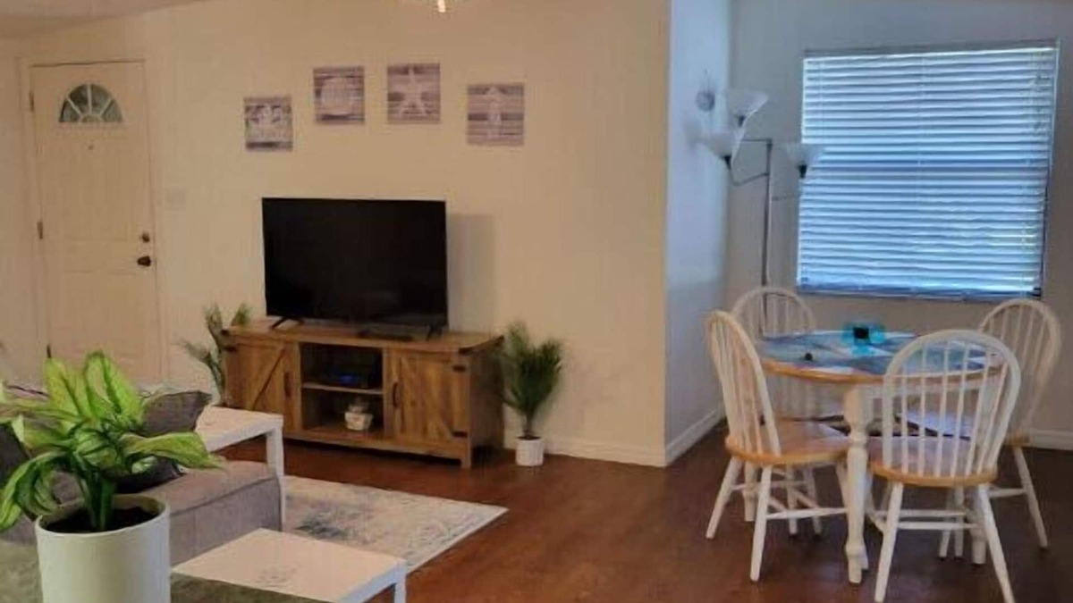 Merritt Island House | Peaceful 2 Bed 2 bath upstairs unit.n