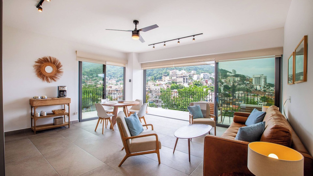 El Caloso Condo | Peaceful 2BR w/Pools, Gym & Bar