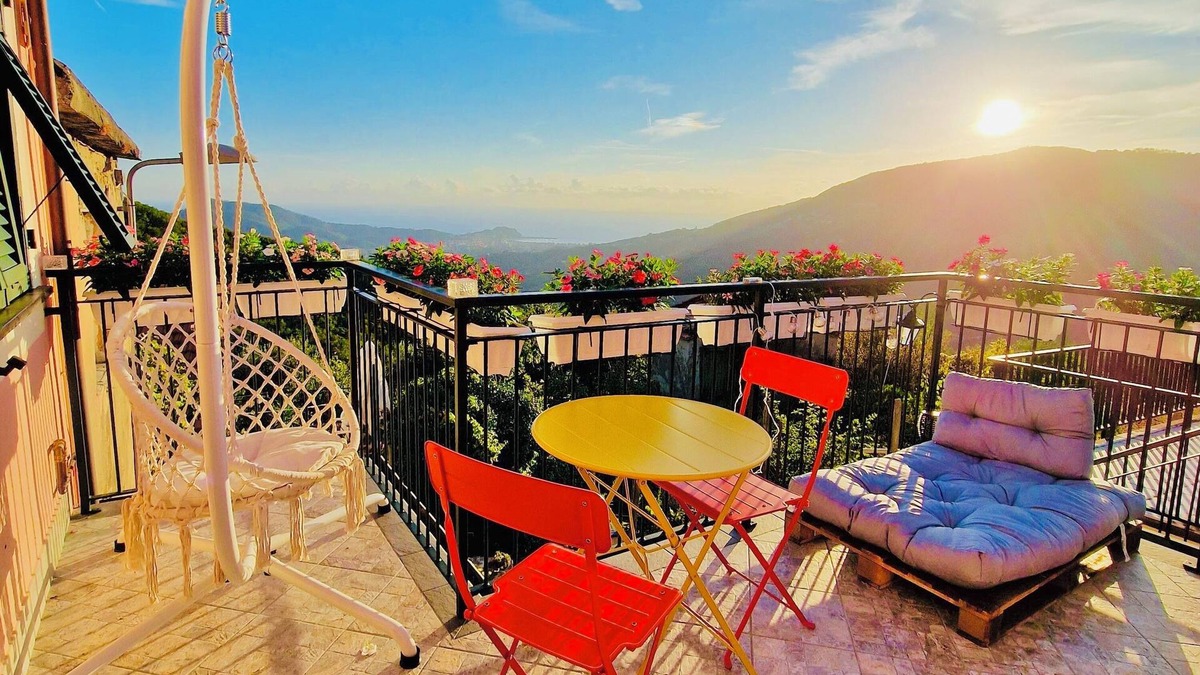 Sestri Levante Apartment | Peaceful and cozy home on the hills of Sestri Levante with amazing sea view.