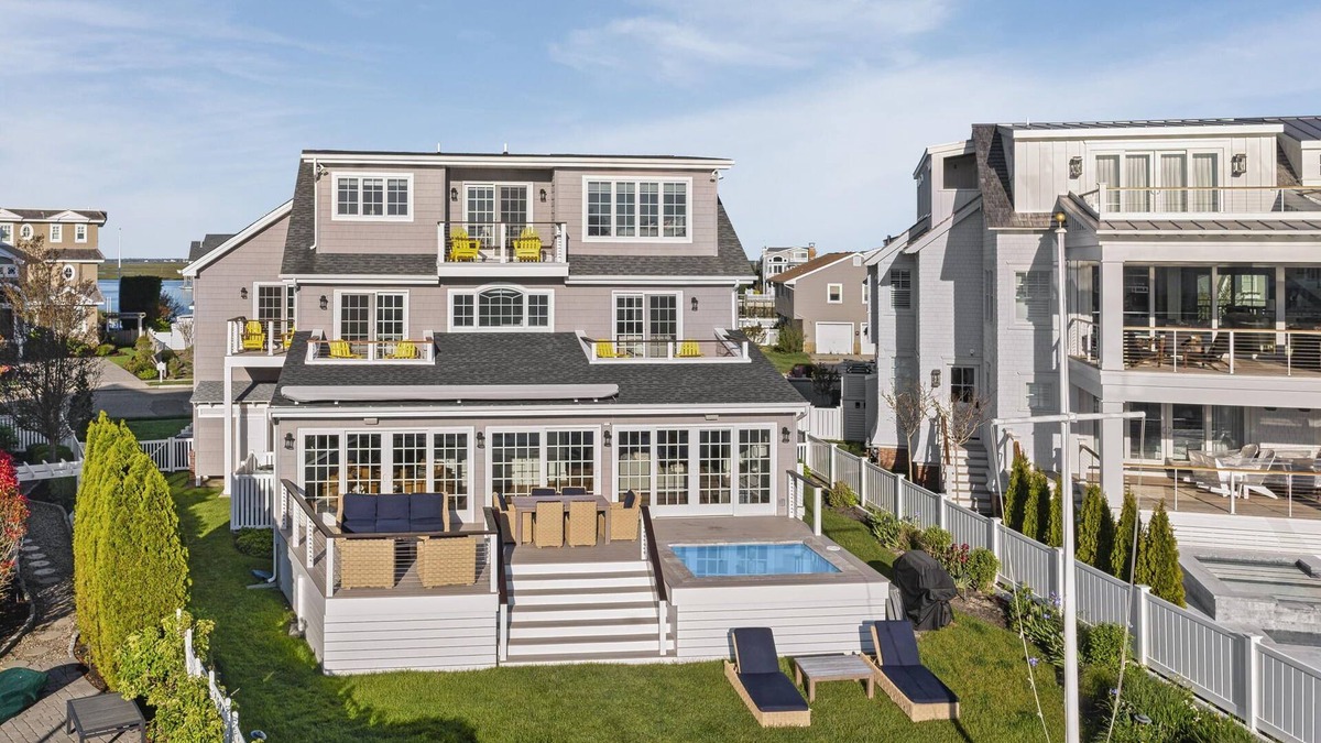 Avalon House | Peaceful Avalon Bayfront Home