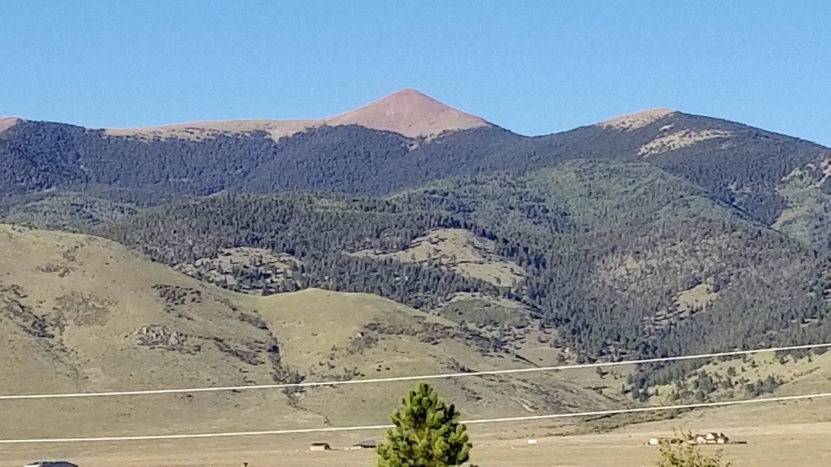 Eagle Nest House | Peaceful/Beautiful Mountain Views & centrally located to all the mountain fun