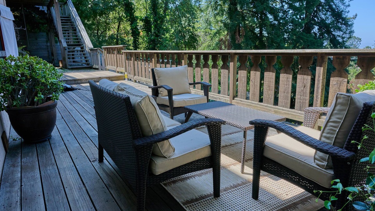 Berkeley Hills Apartment | Peaceful Berkeley Hills Studio - Bay View + Private Deck + Prime Location