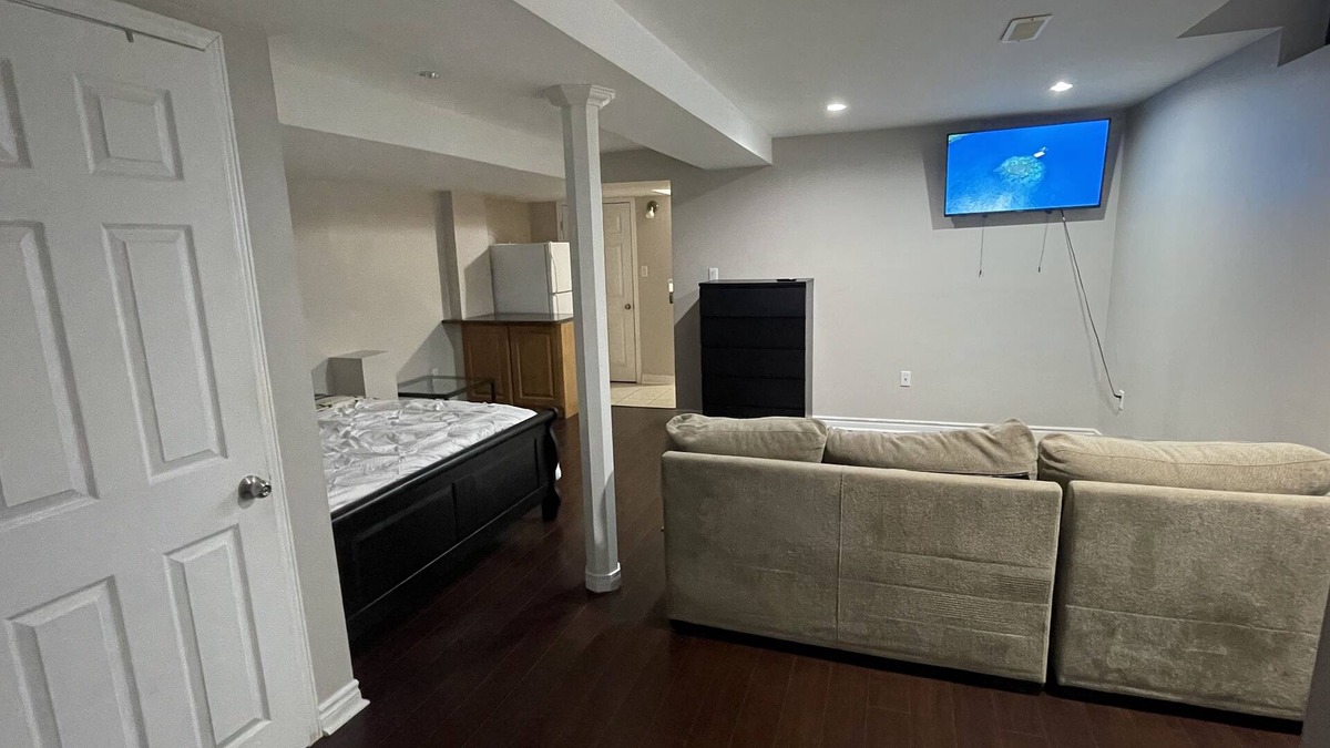 Brampton West Apartment | Peaceful Bliss Studio Apartment