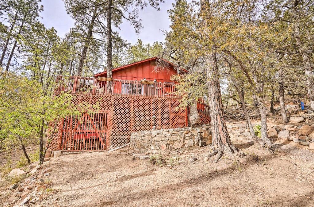 Crown King House | Peaceful Cabin with Deck and Grill 1 Mi to Crown King