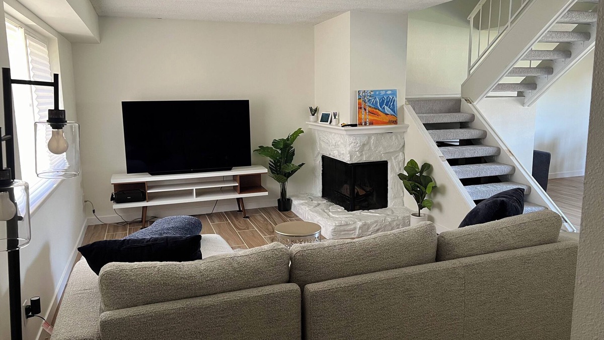 Foothills House | Peaceful, calming, comfortable in Lakewoods best area - 1 min. to hiking!