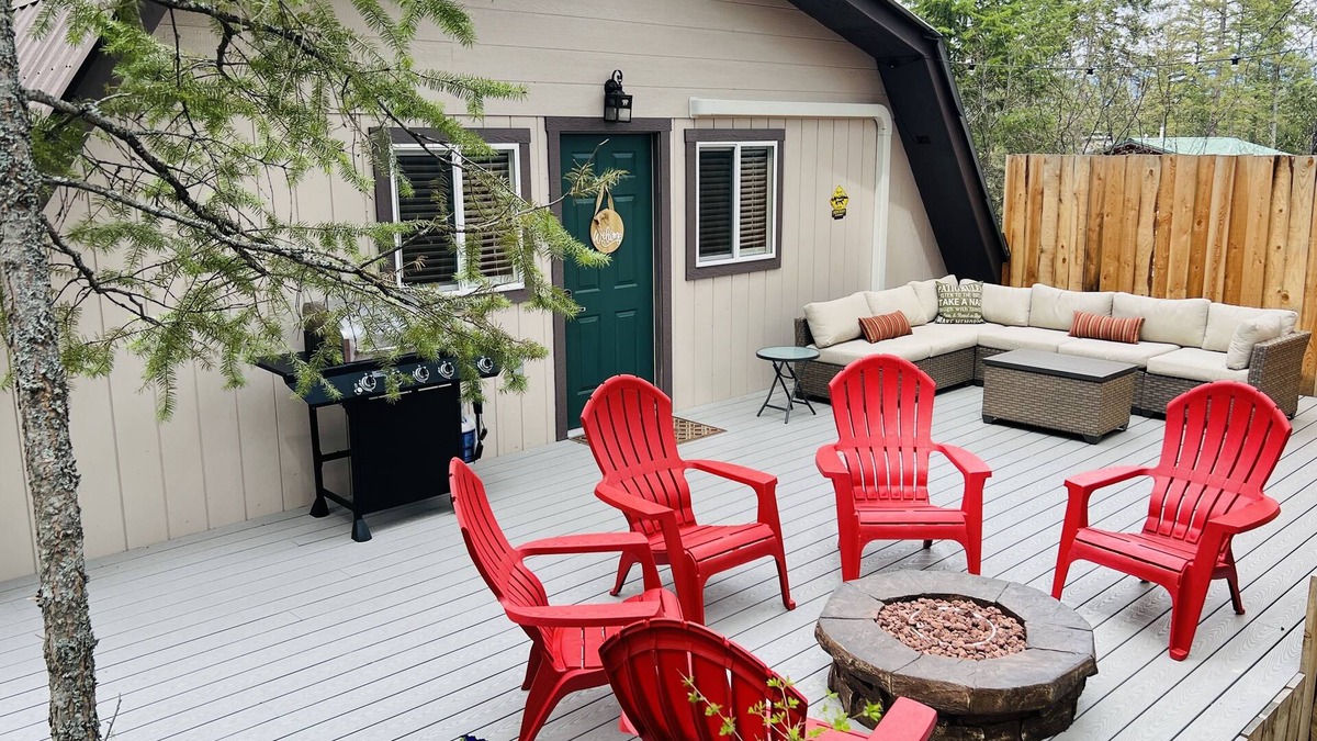 Bigfork Ski Chalet | Peaceful Chalet 1 Bdrm King A/C