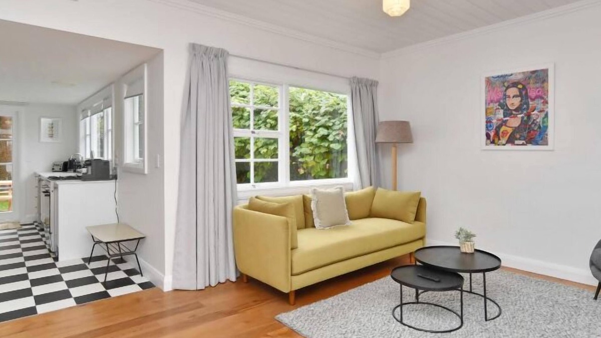 Edgeware House | Peaceful City Retreat |Steps to Arts, Eats & Parks