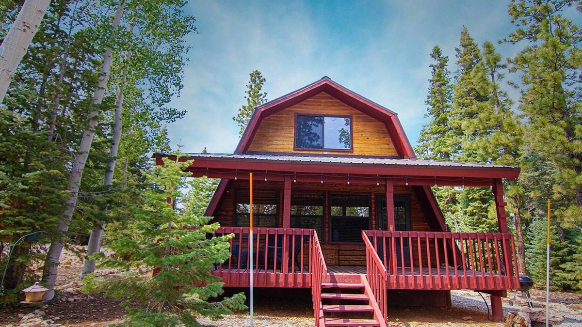 Meadow View Heights Cabin | Peaceful Copper Cabin