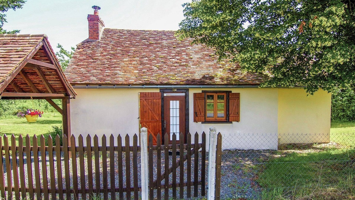 Savignac-Ledrier Cottage | Peaceful Cottage in Savignac