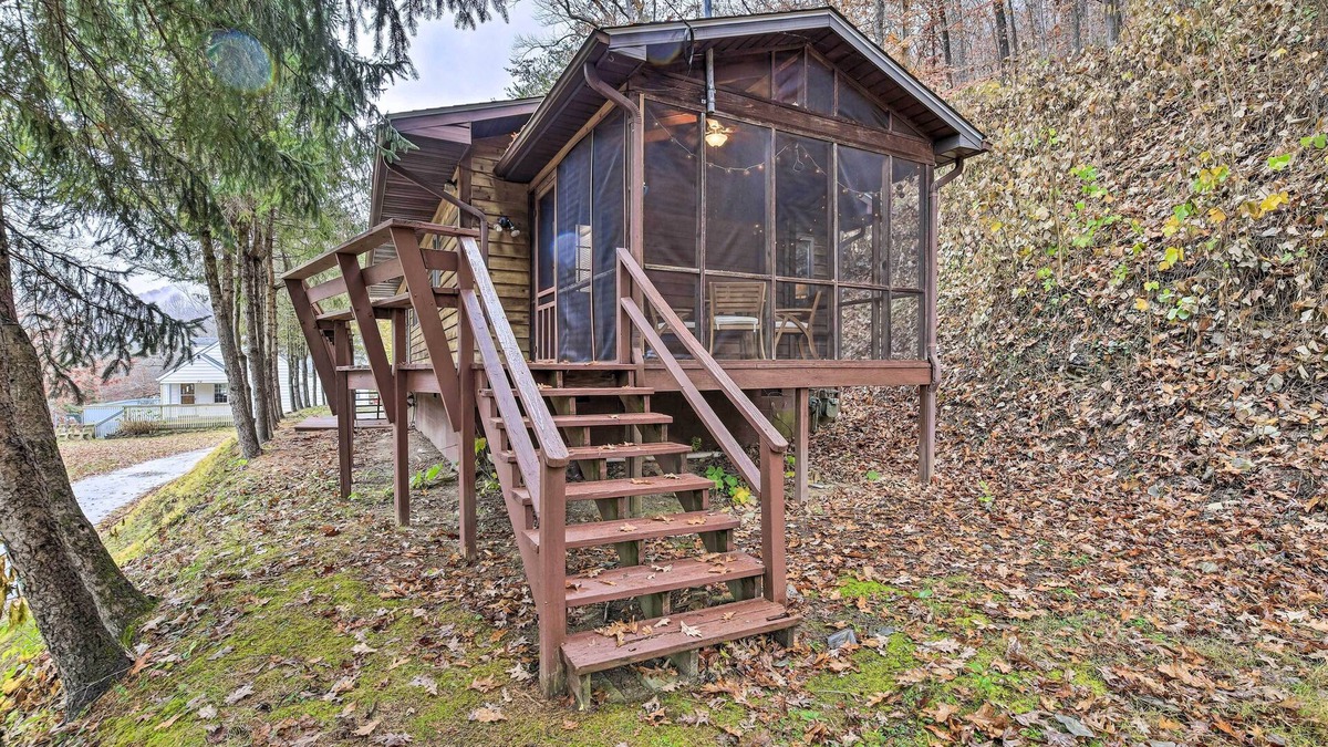 Welch Cottage | Peaceful Cottage w/Mtn View Near ATV Trails!