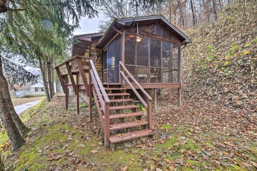 Welch House | Peaceful Cottage with Mtn View Near ATV Trails!