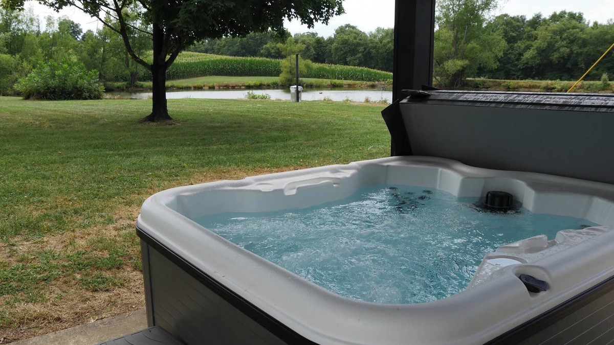 Thompsonville House | Peaceful Country Escape Pond & Private Hot Tub