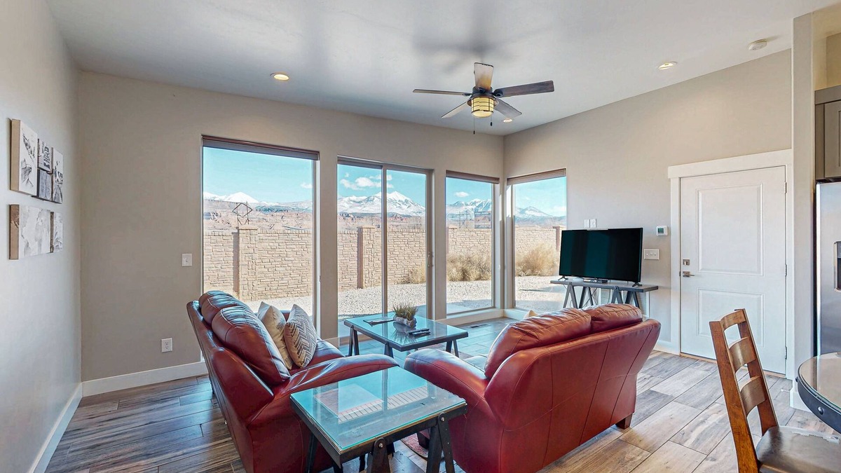 Moab South Valley House | Peaceful desert home with incredible views - close to Arches National Park