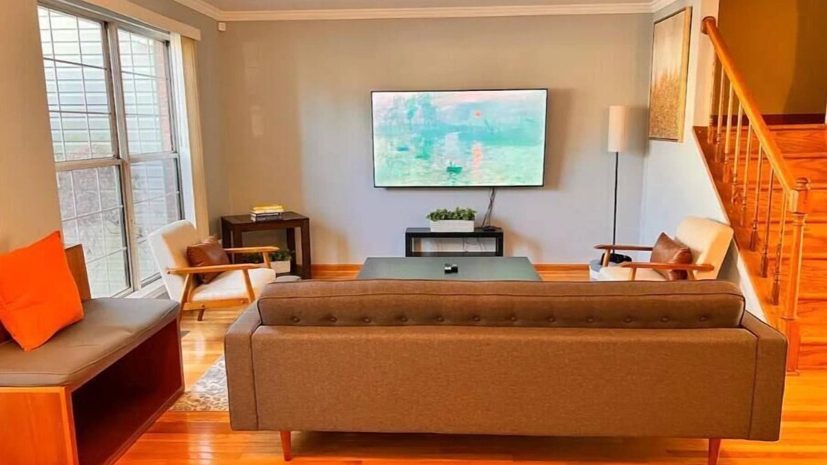 Aspen Hill House | Peaceful Escape: 3-Bedroom with 2.5 Bathroom