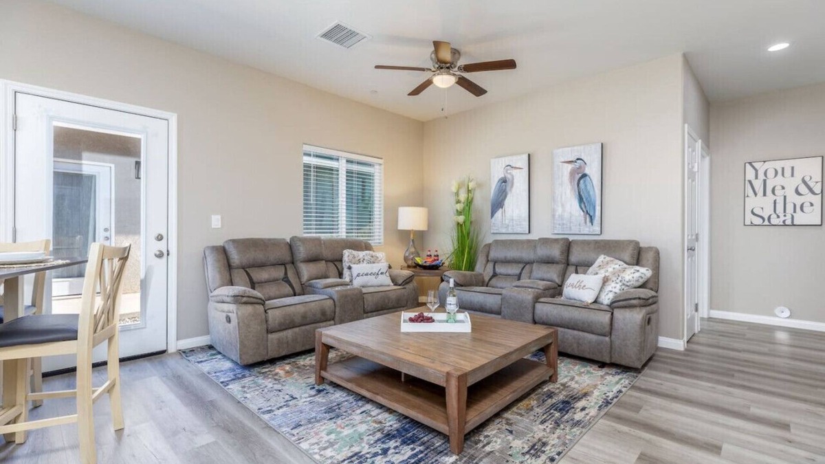 Ridgecrest Apartment | Peaceful Escape - 4 Bathrooms!