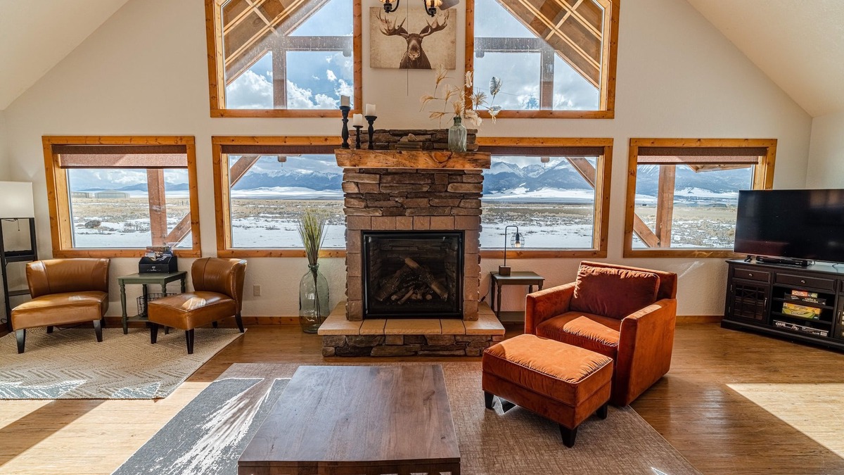 Westcliffe House | Peaceful, family friendly 2 BDR w/mountain views