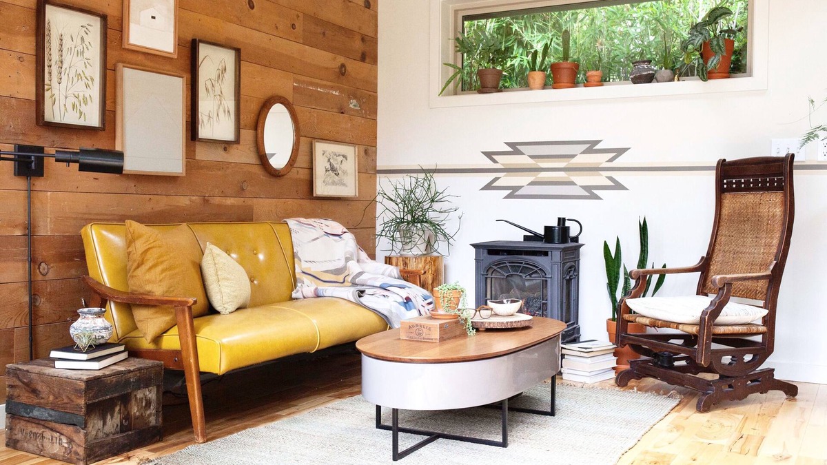 St. Johns House | Peaceful Garden Oasis