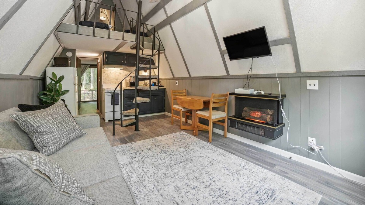 Gaylord Cottage | Peaceful Gaylord Cabin Rental Near Otsego Lake!