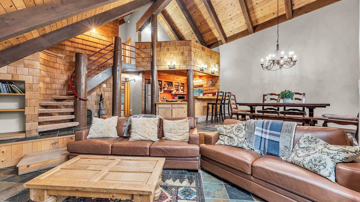 Comstock Acres House | Peaceful Getaway | Pet-Friendly w/Hot Tub & Grill