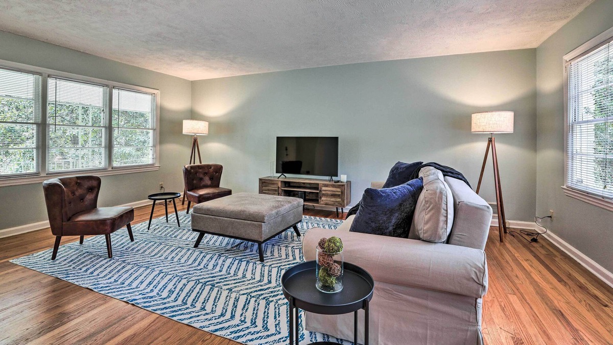 Clairmont Heights House | Peaceful House w/ Yard Near Downtown Decatur!