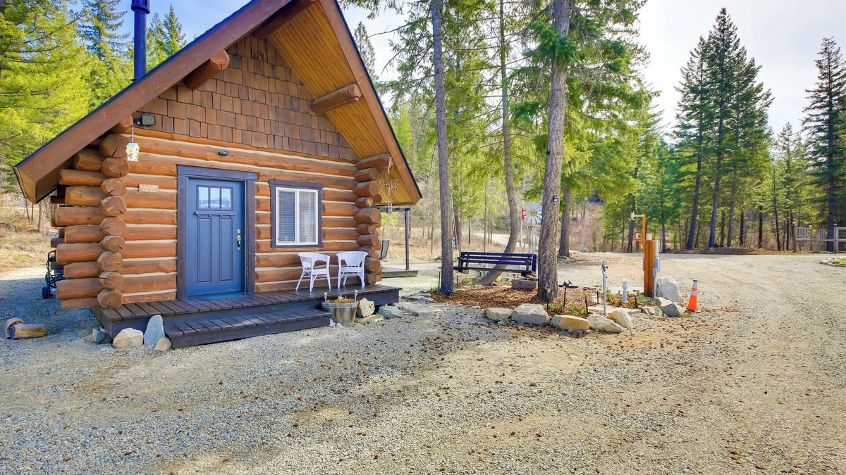 Bonners Ferry Cabin | Peaceful Kootenai Cabin - Unplug in the Mtns!