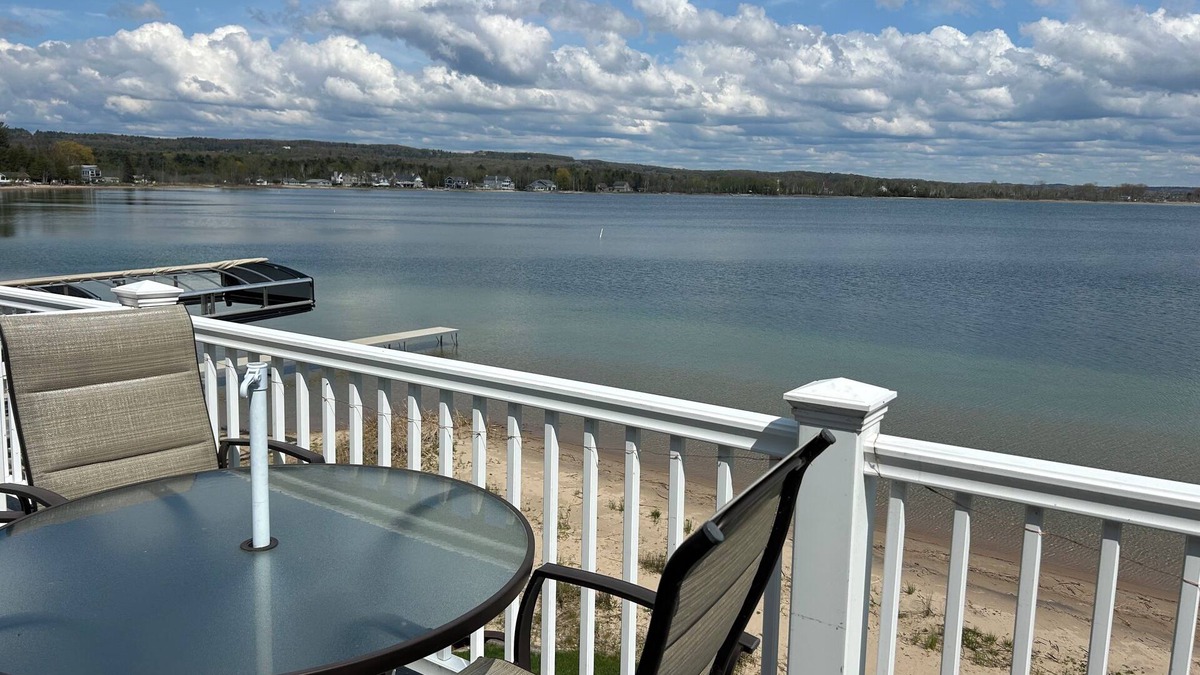 Onekama Condo | Peaceful lake front condo