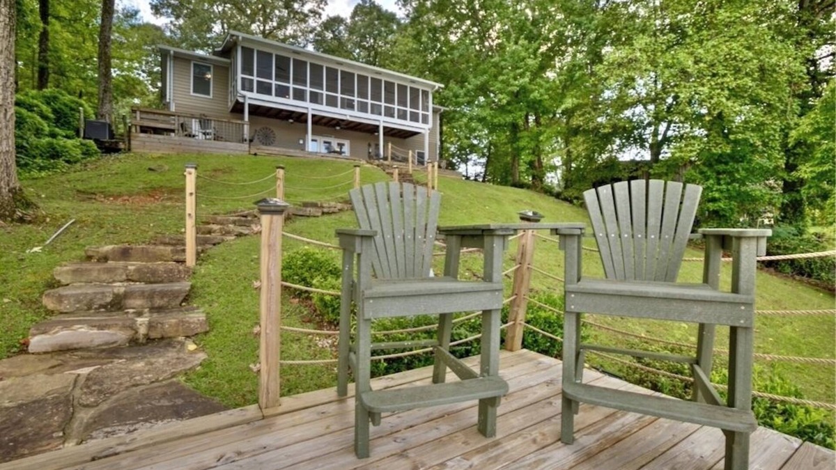 Alexander City House | Peaceful Lakefront, Spectacular View, Spacious 2 Level, 30 Min from Auburn