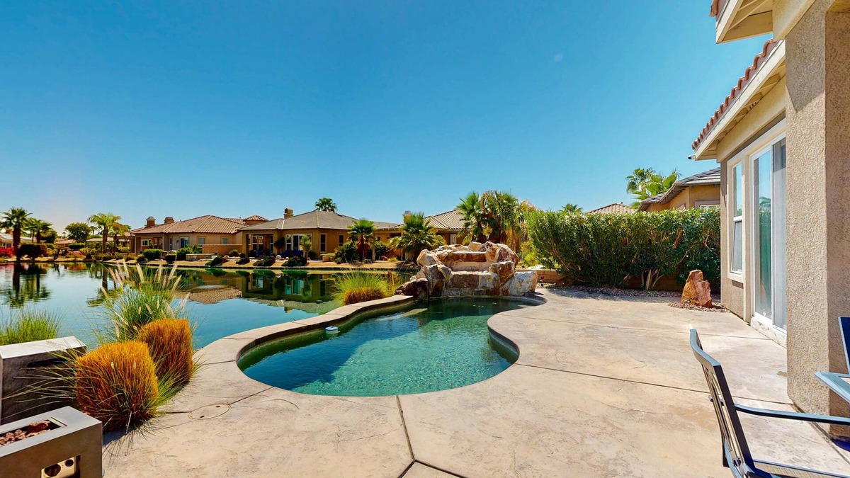 Rancho Mirage House | Peaceful lakefront home w/a Private Pool, Spa, & Firepit - Dogs Welcome!