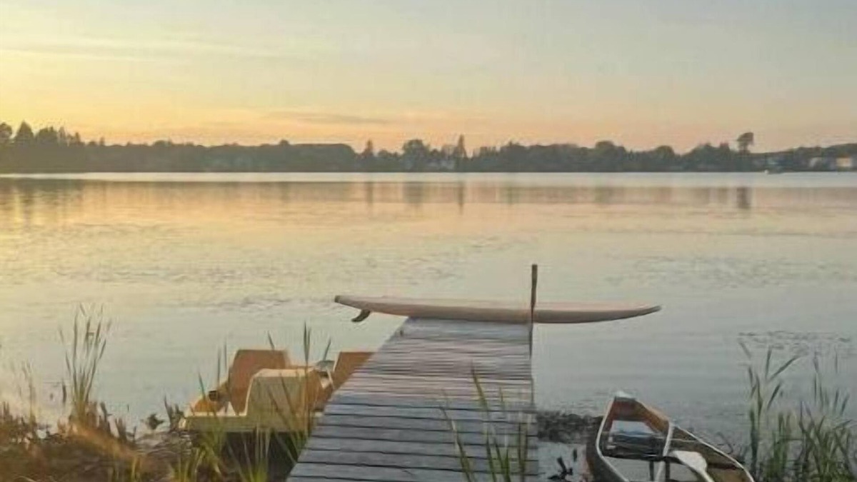 Mauricie House | Peaceful Lakeside Bungalow on Lac à la Tortue