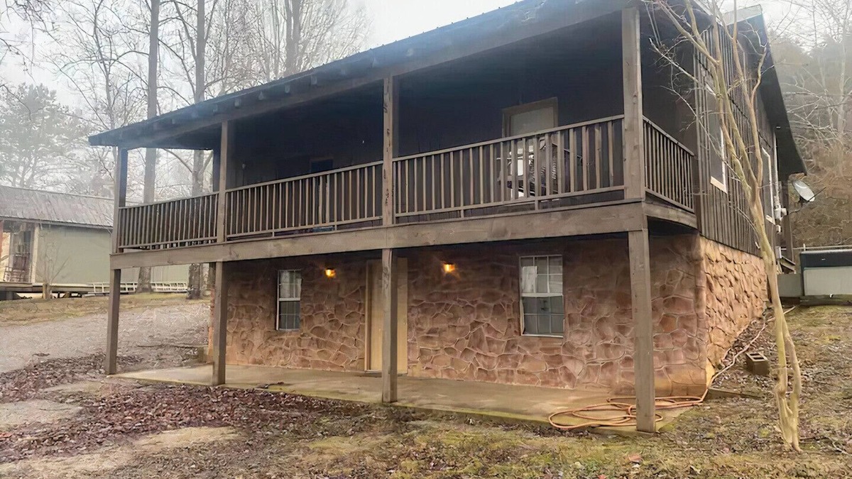 Kelso Cabin | Peaceful Lakeside Cabin