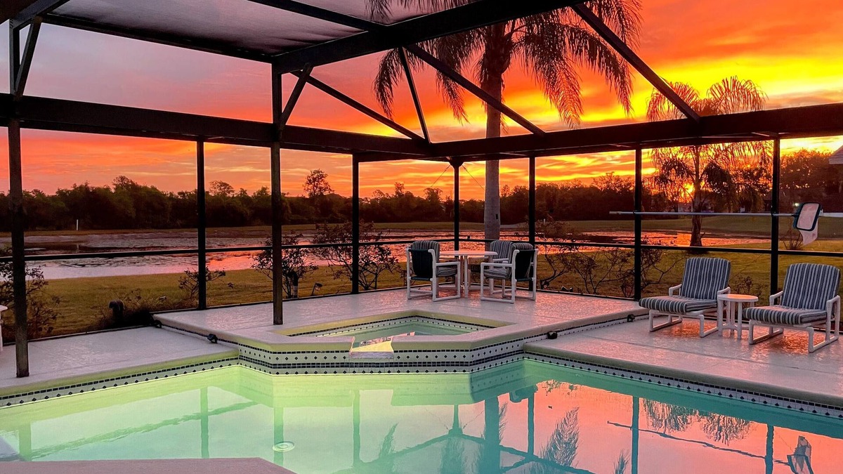 Orange Tree House | Peaceful Lakeside Pool Villa w/Star Wars Games Room Near Disney