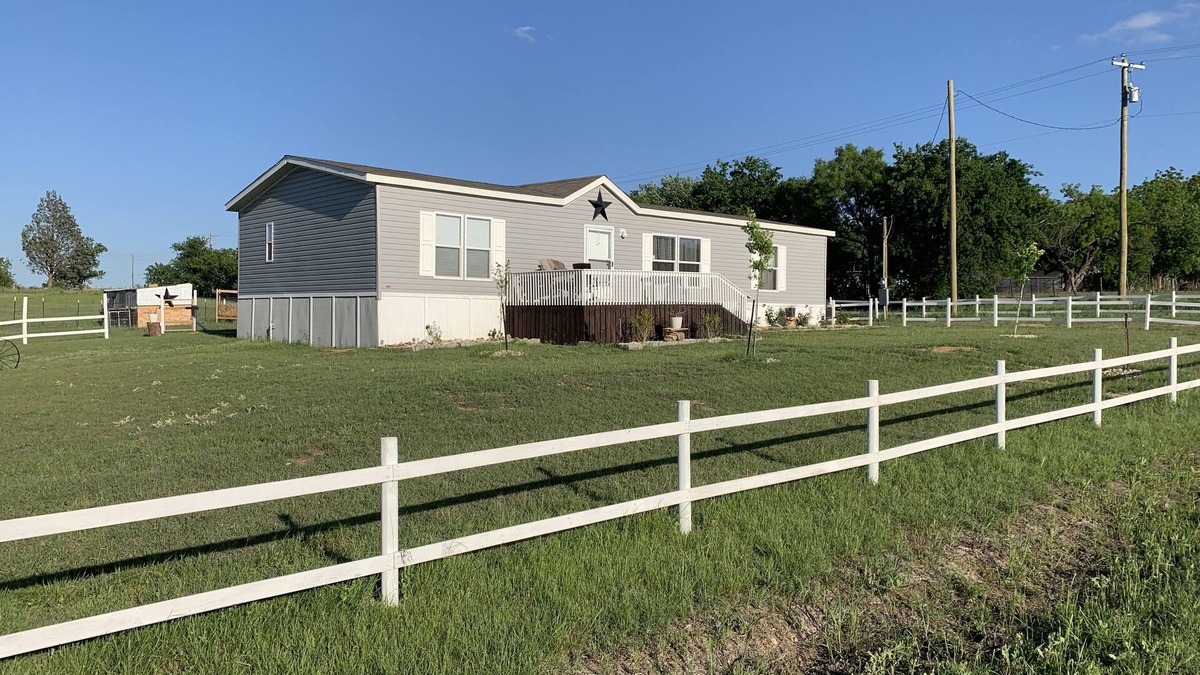 Richland Springs House | Peaceful Large Home for Getaways or Family Gatherings