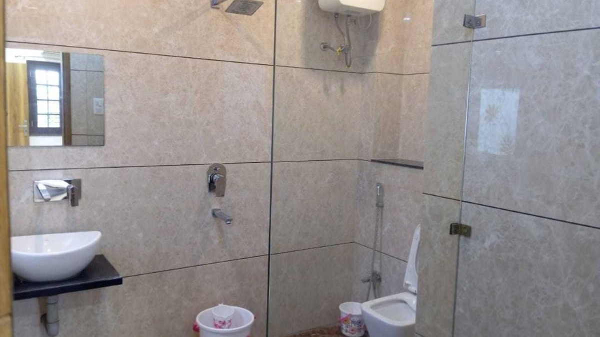 Ujjain House | Peaceful location, clean room, near to Mahakal Jyotirling - Chandra