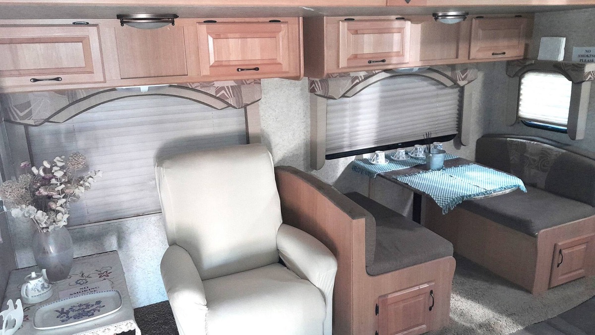 Tatiara House | Peaceful location to relax and rest, near a park, and walk to town.