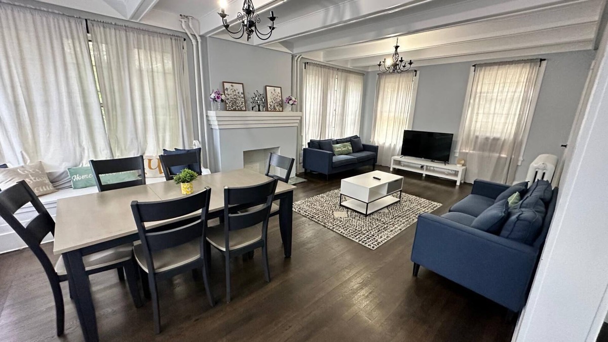 White Plains Villa | Peaceful Mansion in White Plains. Close to everything