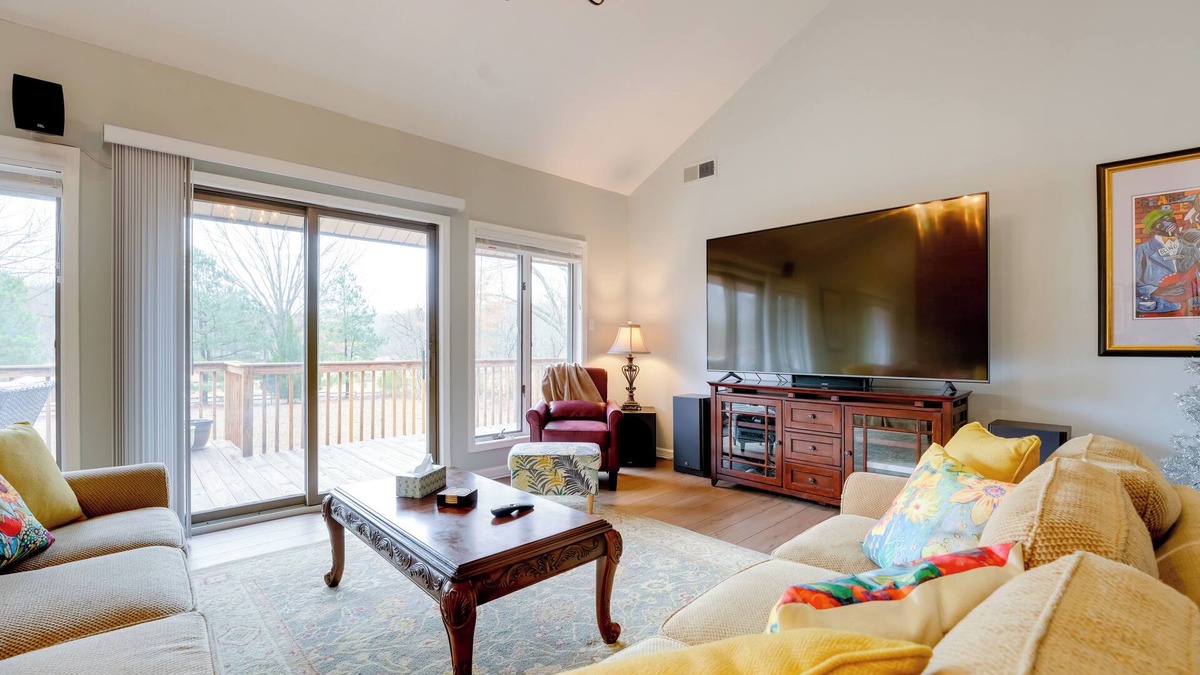 Millington House | Peaceful Millington Home ~ 13 Mi to Memphis!