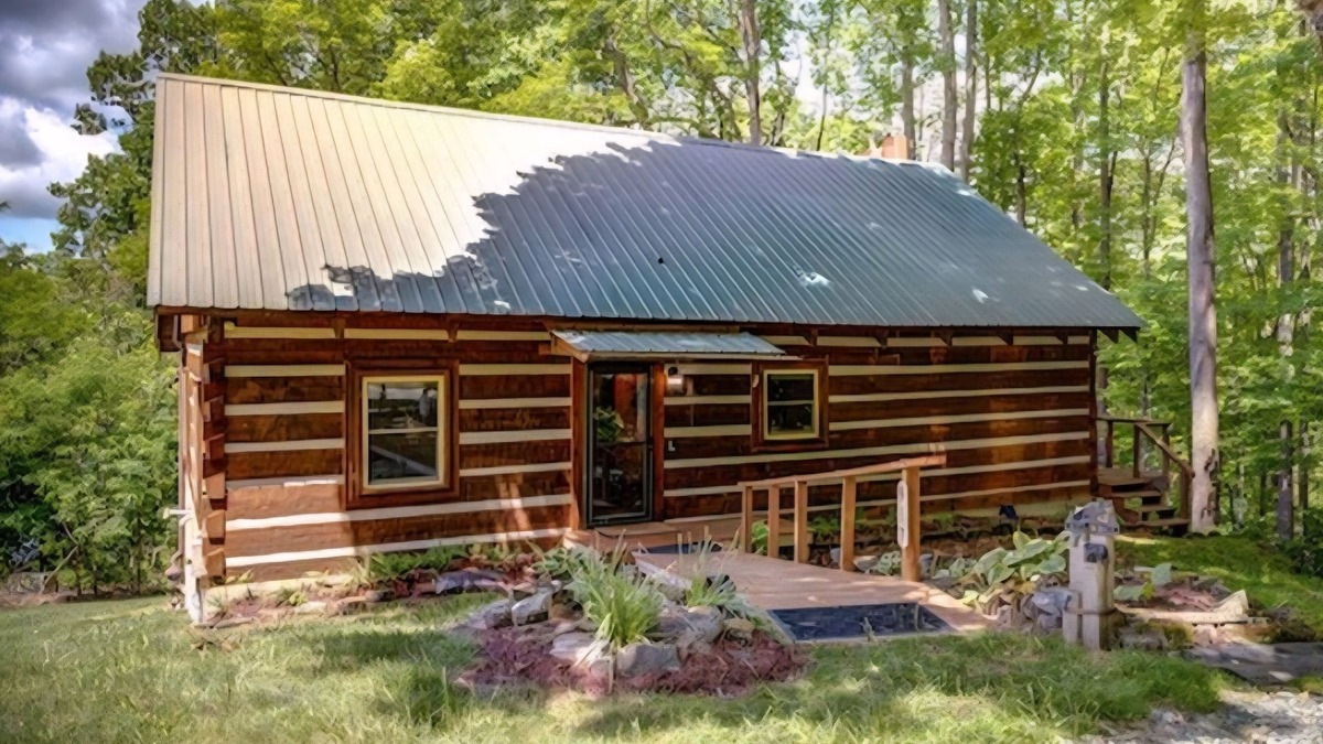 Zionville Cabin | Peaceful Mountain Cabin over 4,600 ft elevation