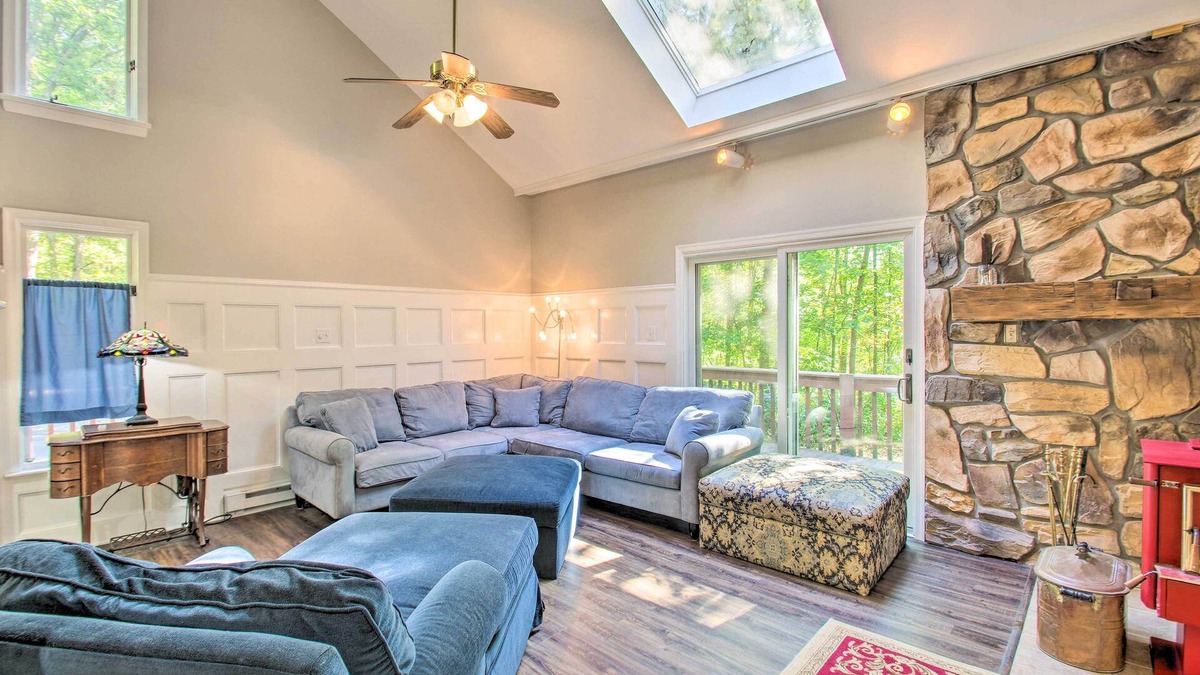 New Market Cabin | Peaceful New Market Cabin w/Deck & Fire Pit!
